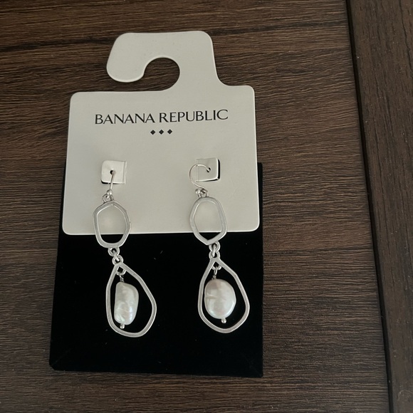NWT BANANA REPUBLIC Earrings - Picture 4 of 4